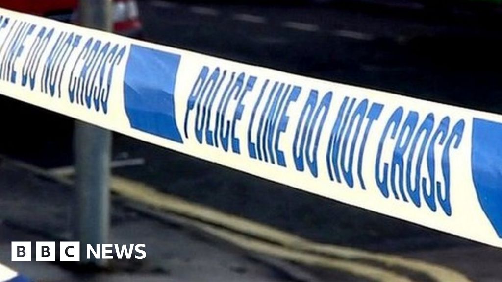 Cardiff: Three women arrested on suspicion of man's murder 