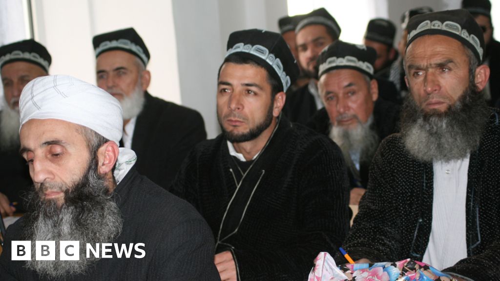 Tajikistan's battle against beards to 'fight radicalisation' - BBC News