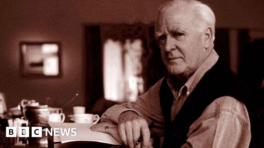 John Le Carré Spy Novelist Died An Irishman Bbc News 