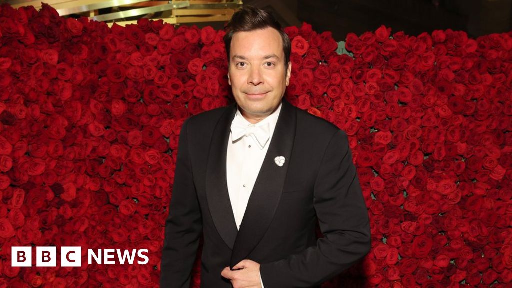 Tonight Show host Jimmy Fallon apologises over toxic workplace claims