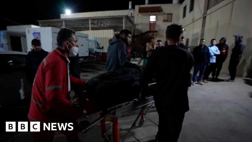 Israel Gaza: Pekerja bantuan asing tewas dalam “serangan udara”