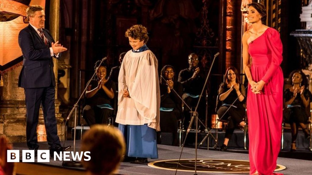 Songs of Praise: Queen congratulates BBC show on 60th anniversary thumbnail