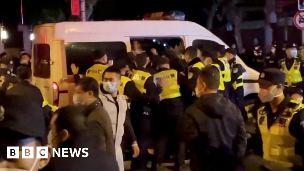 China Covid: Protests widen against strict lockdown measures