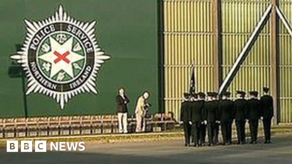 Policing, Patten and ten years of the PSNI - BBC News