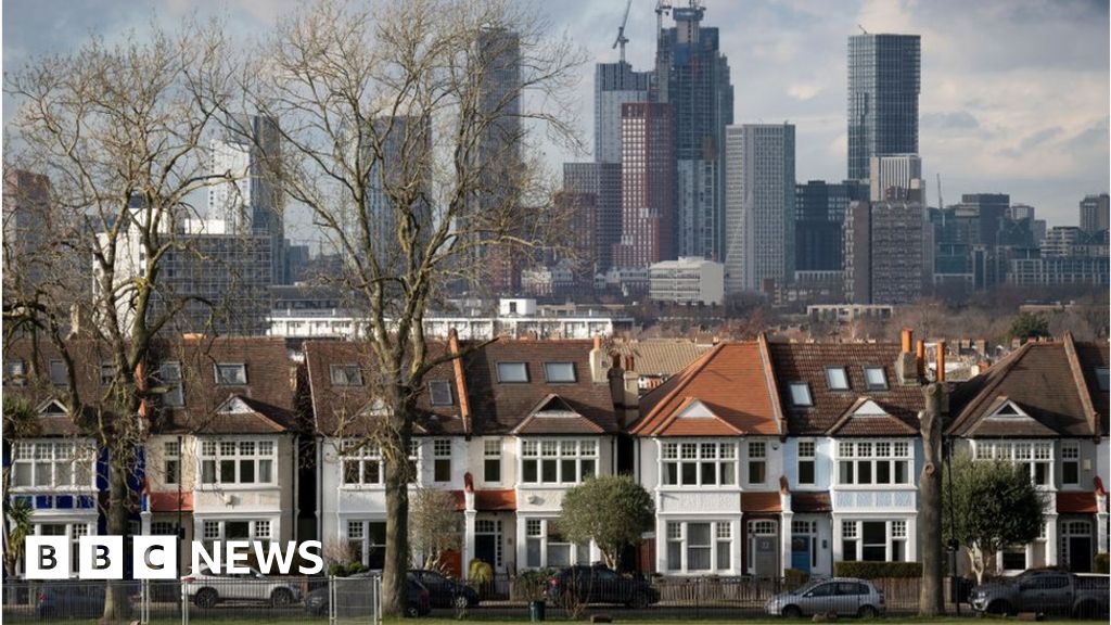 Mortgage lending hits lowest since 2016 excluding pandemic