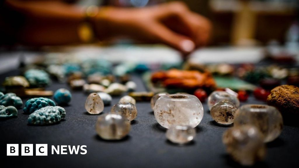 'Sorcerer's treasure trove' found in Pompeii
