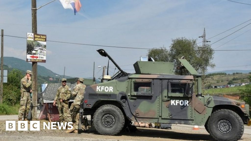 САЩ настояват Сърбия да изтегли войските от границата с Косово, тъй като напрежението нараства