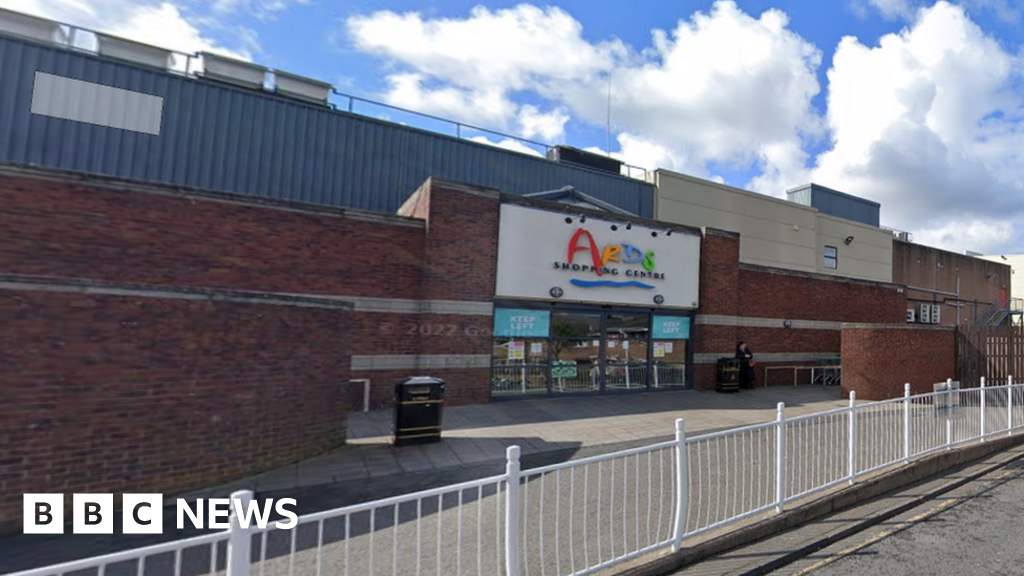 Newtownards: Man assaulted by masked men in shopping centre – NewsEverything Northern Ireland