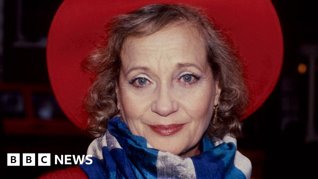 Sylvia Syms: Veteran British actress dies at 89