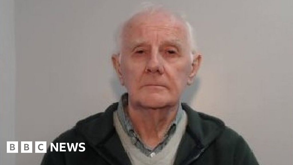 Depraved Stockport Priest Jailed For Sexually Abusing Girl 11 Bbc News 2919