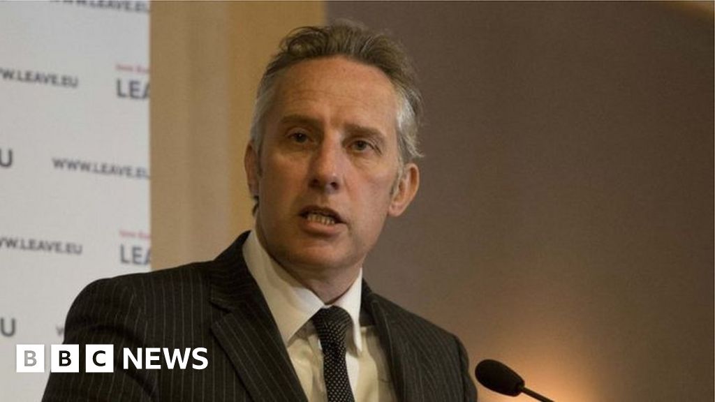 Ian Paisley Begins House Of Commons Suspension Bbc News 7214