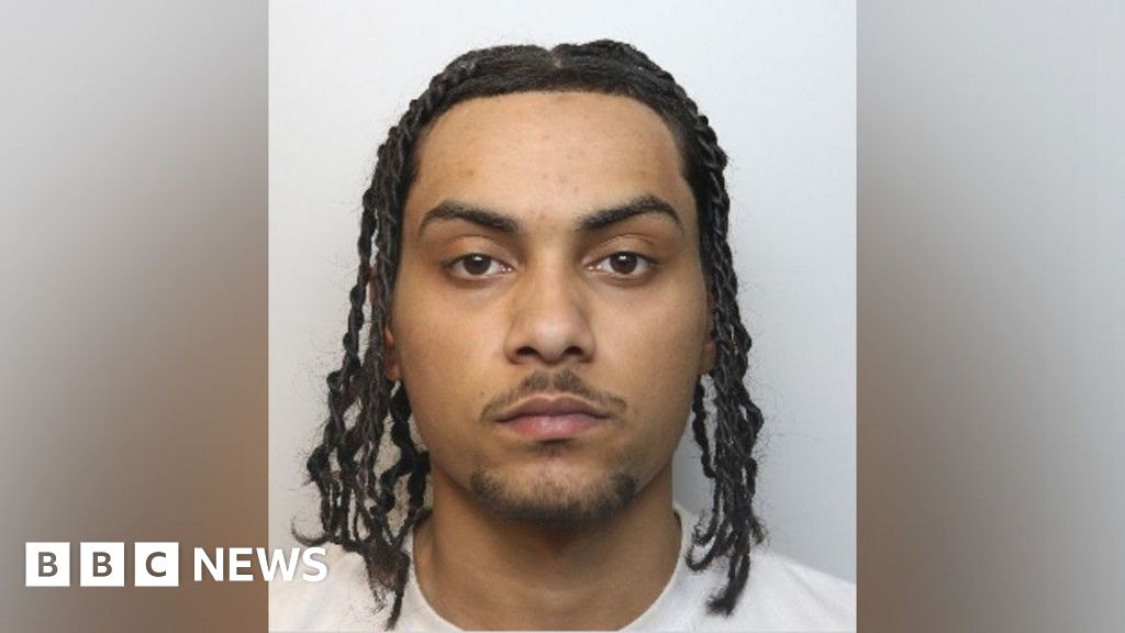 Swindon drug dealer found with machete jailed
