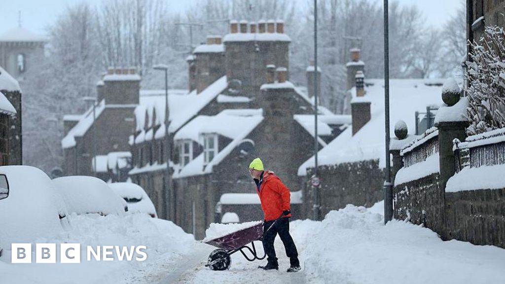 Aberdeenshire Declares Major Incident Amidst Snow Warning - news news from BBC