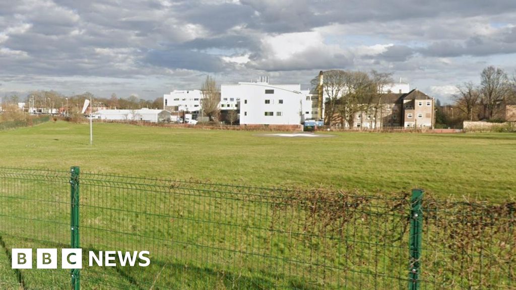 Pinderfields Hospital plans wetlands near helicopter pad - BBC News