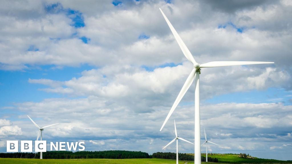 Renewable energy generation ‘sliding backwards’ as figures dip