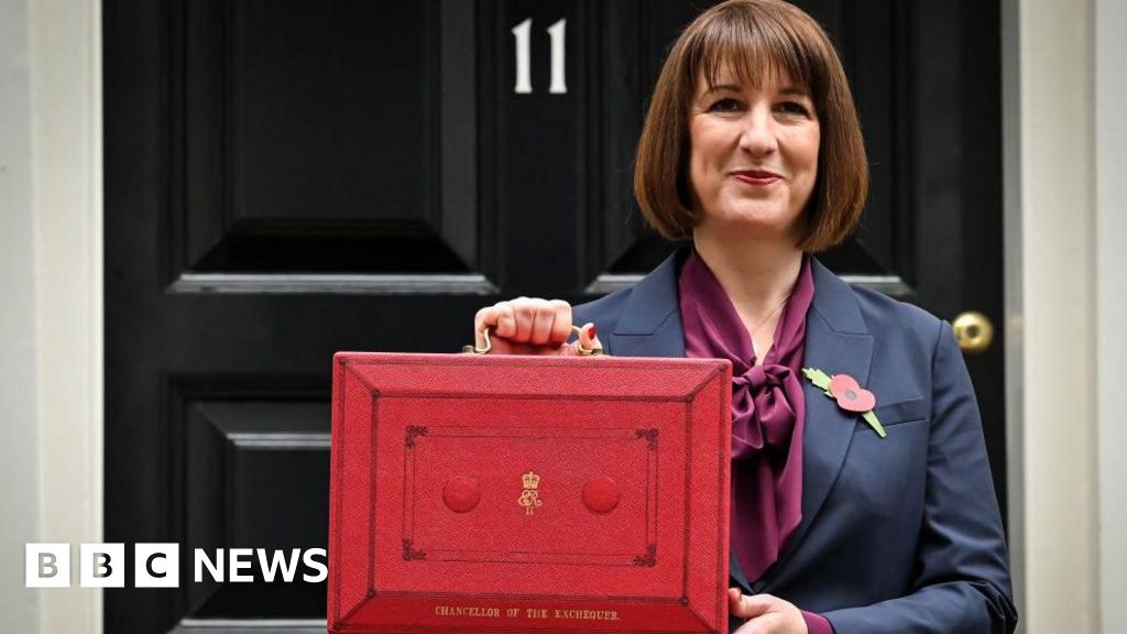 Budget to be held on 26 November, Reeves confirms