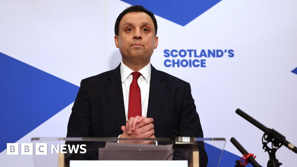 Anas Sarwar braced for fallout from Starmer resignation call