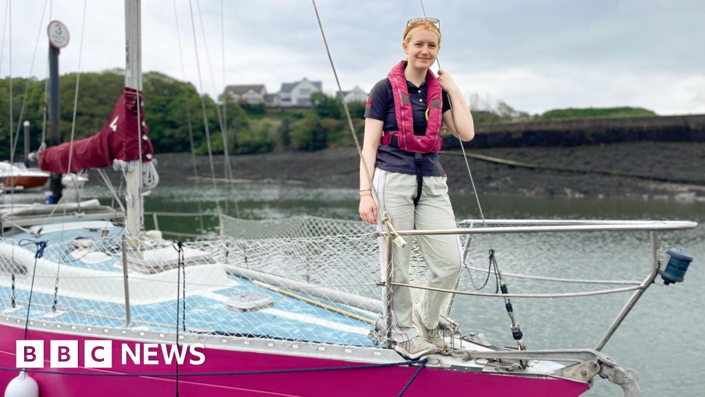 Mental health: Sailing solo around England to get people talking