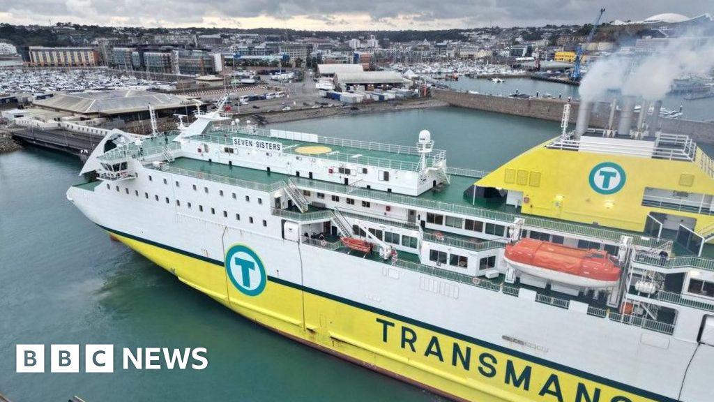 Jersey picks DFDS to run passenger and freight ferry services