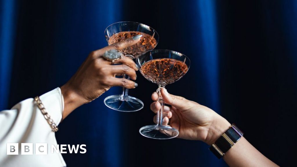 https://ichef.bbci.co.uk/news/1024/branded_news/3bef/live/51428020-64bb-11f0-89ea-4d6f9851f623.jpg