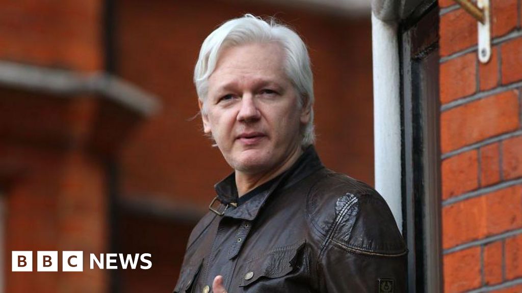 Julian Assange heads to US court on Pacific island after plea deal