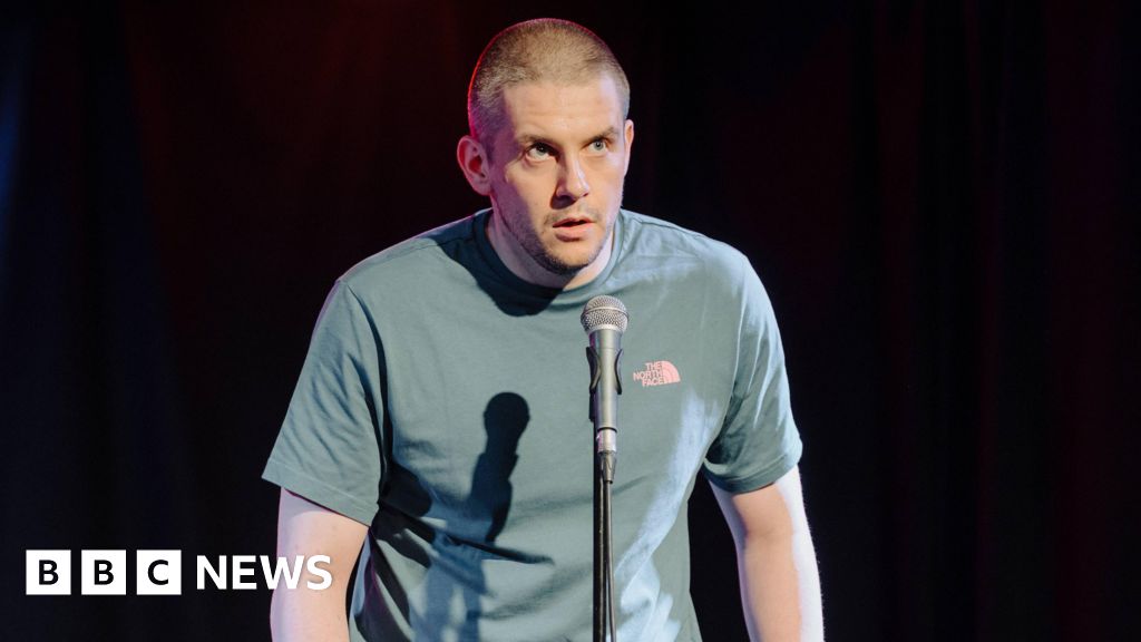 32 gigs in 32 counties: Comedian Cathaóir takes his jokes on tour