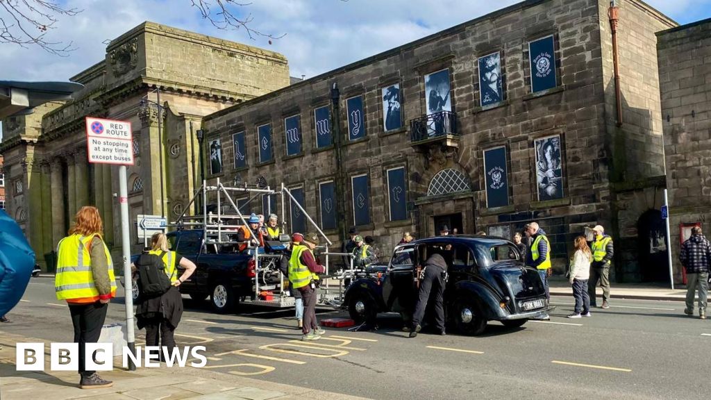 bbc.co.uk - Oliver Dennett - Excitement' as crews film mystery period drama in Burslem