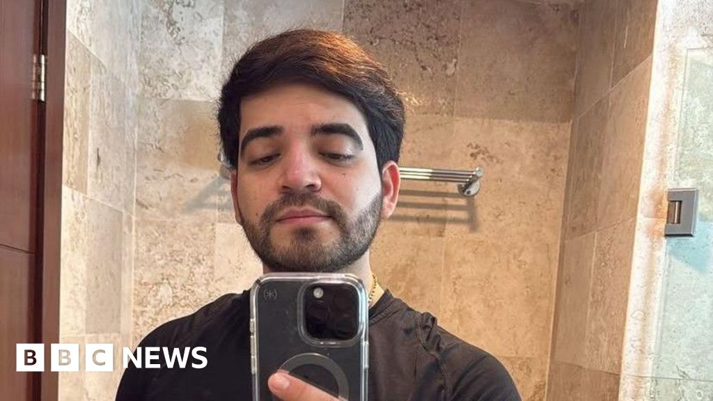 Mexican influencer shot dead during livestream – BBC www.bbc.com Mexican influencer shot dead during livestream – BBC www.bbc.com