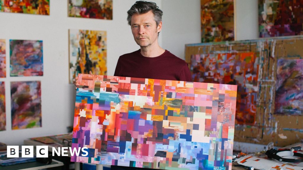 Birmingham artist to showcase oil paintings glitches in Coventry