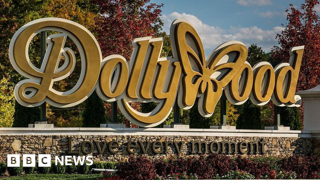 Dolly Parton’ın Dollywood tema parkı ani sel ve fırtına nedeniyle zarar gördü