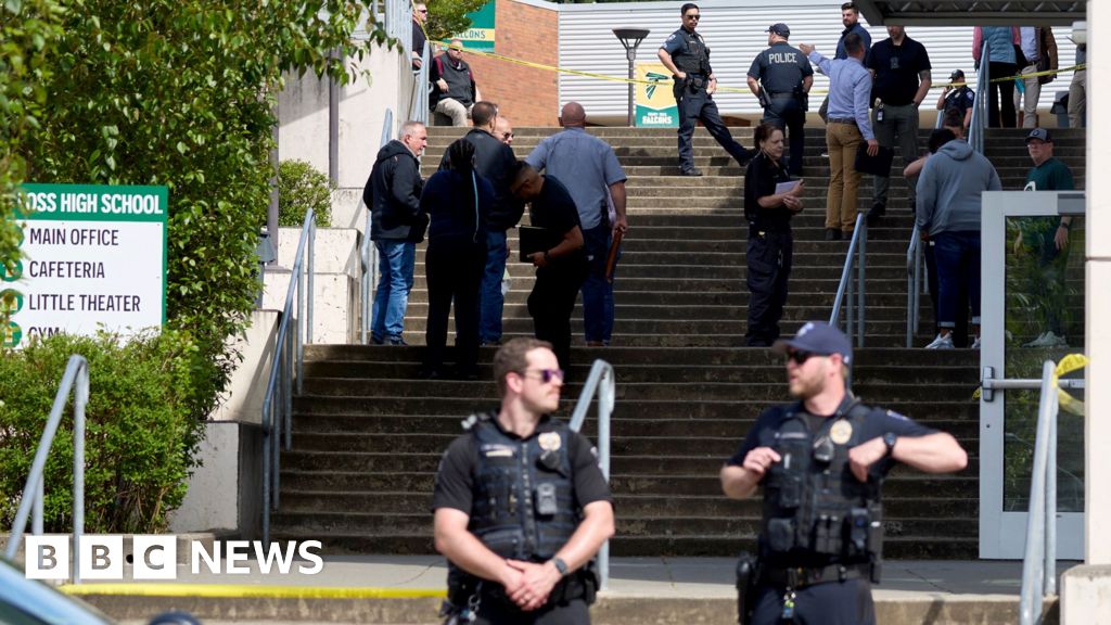Six injured in Washington state school stabbing