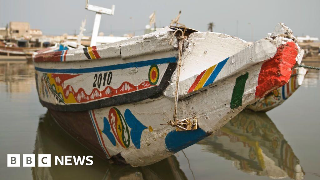 Senegal shipwreck: Anguish as dozens die on approach to Canary Islands