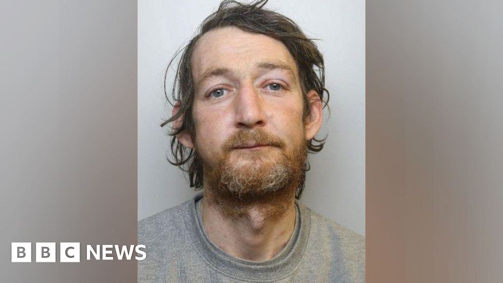 Bristol man, 37, sentenced for stabbing man in city centre - BBC News