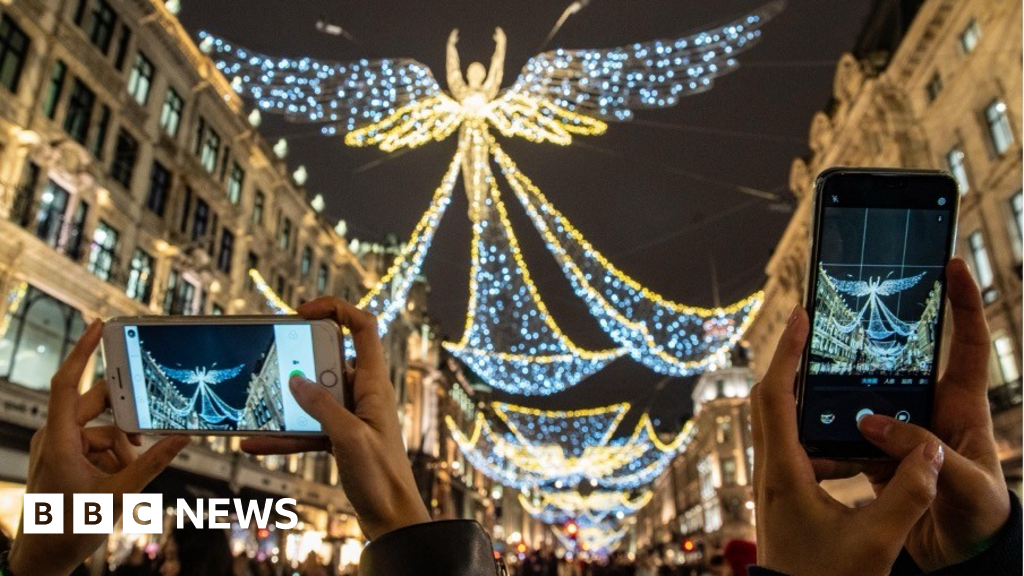 Regent Street to go car-free for 'festive fun' day