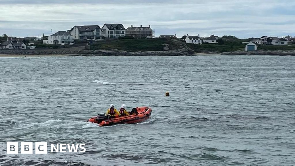 Anglesey sea search: Reports person swept off Trearddur Bay rocks
