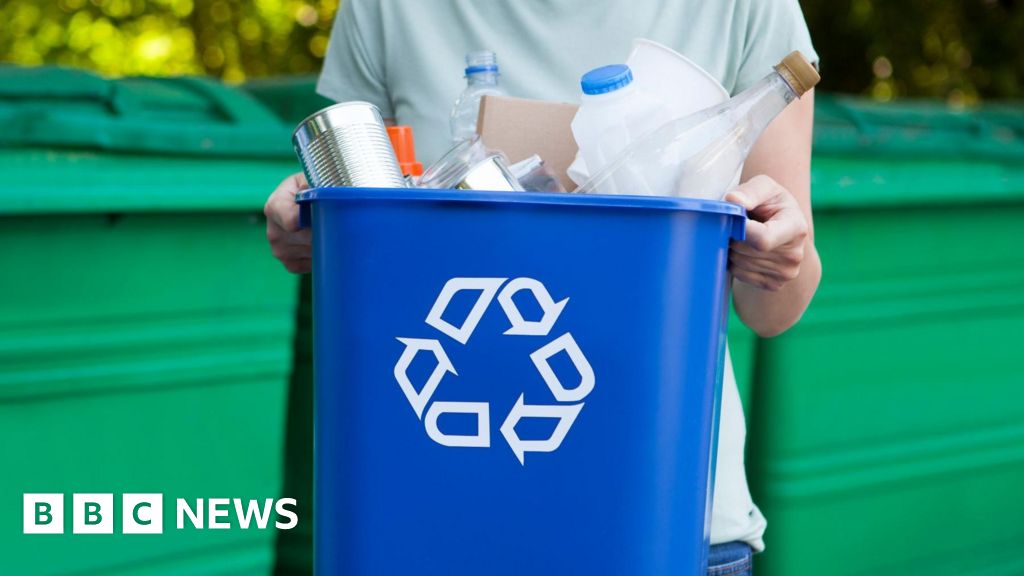 Recycling: Should we start separating all waste at home? – BBC News