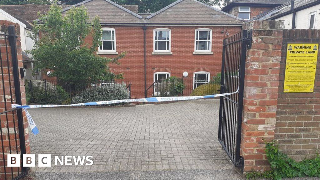 Man killed girlfriend at home in Colchester, inquest review hears