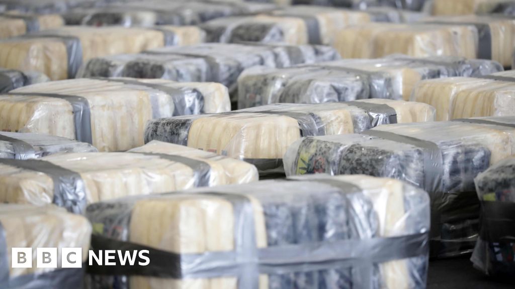 Британско дуо арестувано след конфискуване на кокаин в размер на 6 милиона долара на летището в Гана