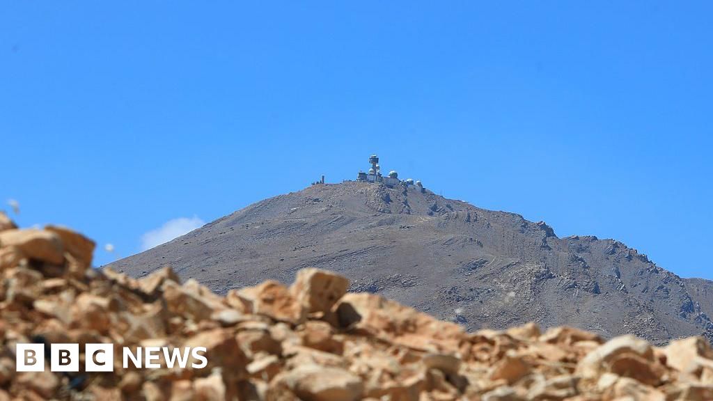 Israeli strikes kill six Syrian soldiers, Syria's government says thumbnail