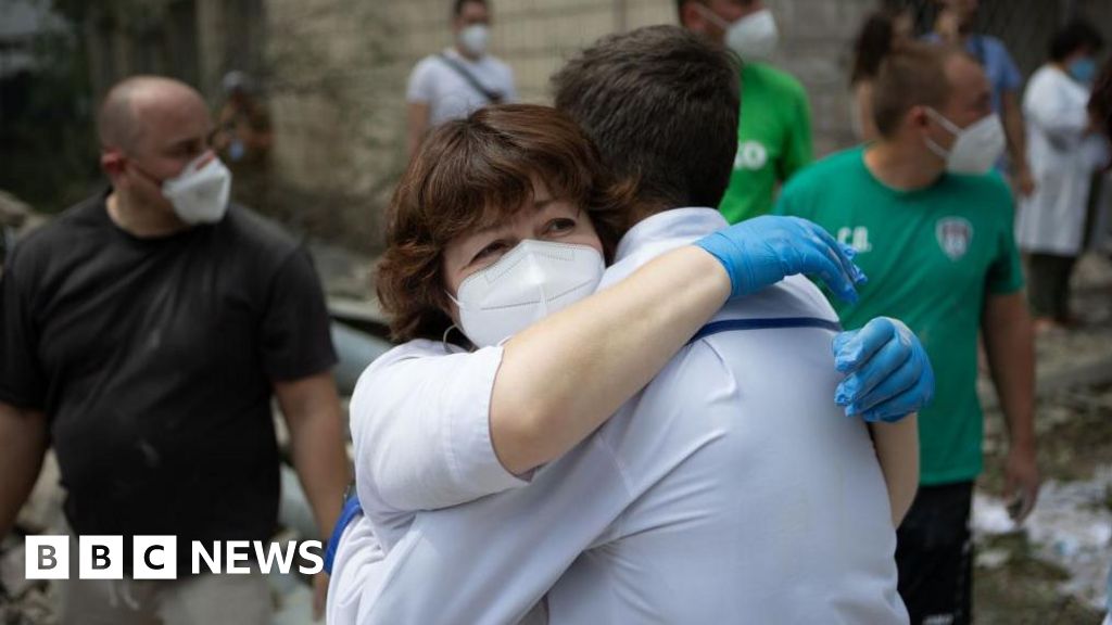 Ukraine mourns after day of Russian air strikes