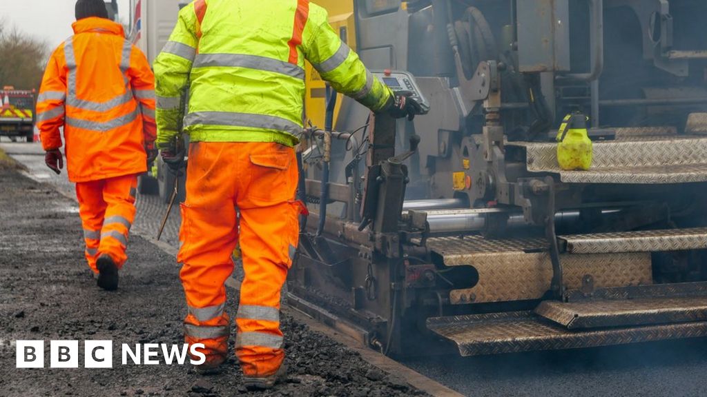 Government admits road and infrastructure funds gap – BBC News
