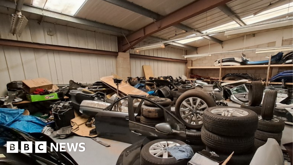 Large quantity of stolen car parts found in Birmingham raids - BBC News