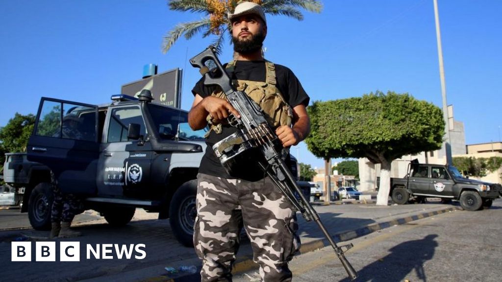 Libyan government says militias to leave Tripoli