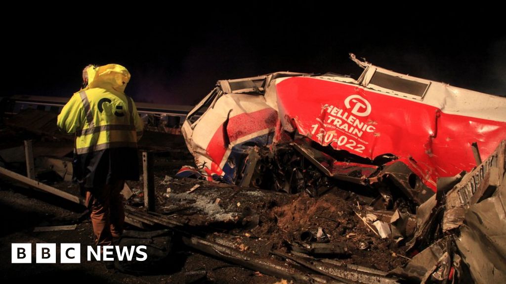 Deadly train collision near Greek city of Larissa