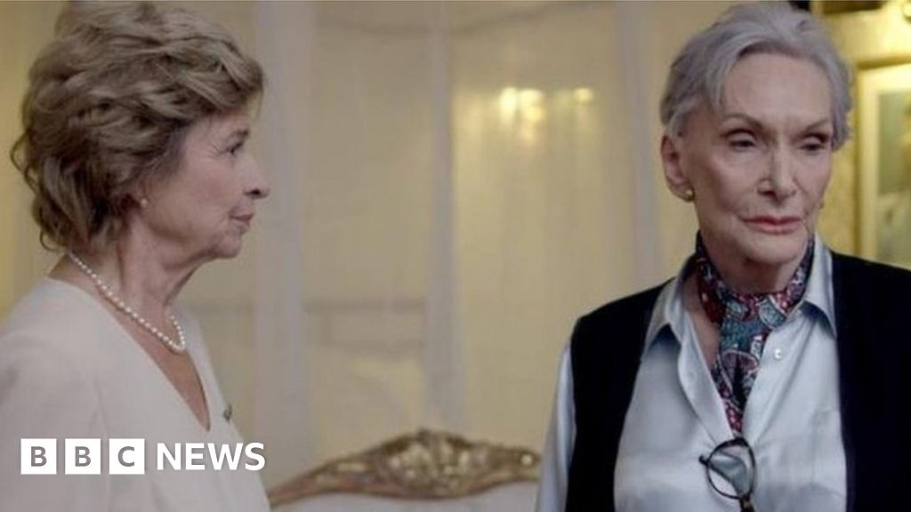 Show Older Lesbian Women On Screen Says Cardiff Director Bbc News 