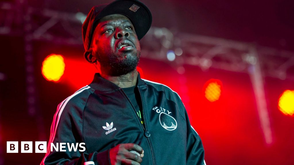 Kendrick Lamar Leads Phife Dawg Chant At Concert In Sydney, Australia