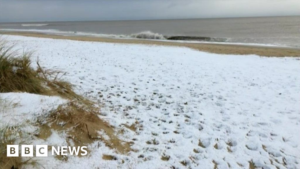 Snowy scenes along Suffolk coastline BBC News