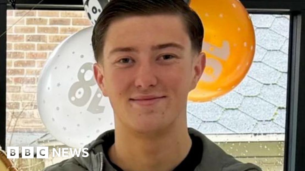Police watchdog probes handcuffing of murder victim