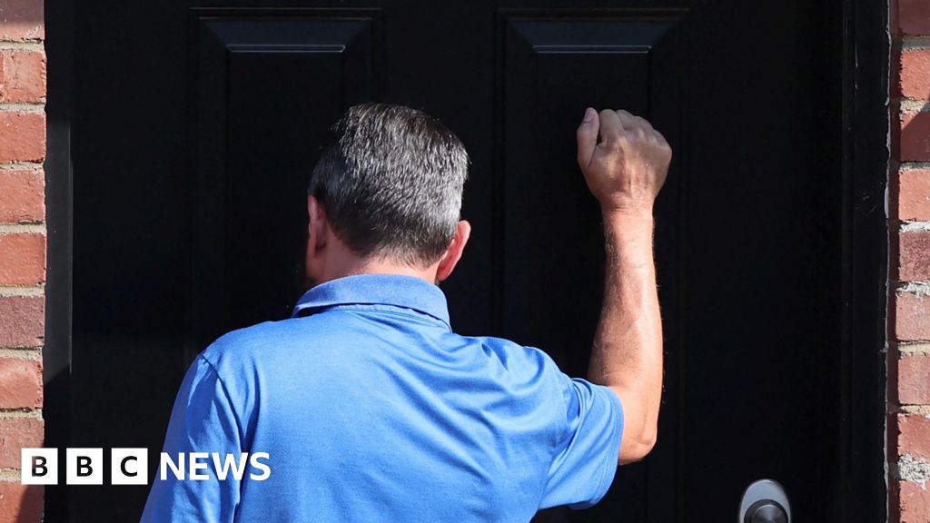 Multiple UK Scams Target Shoppers, Elderly, Residents in Delivery, Home, Energy Fraud