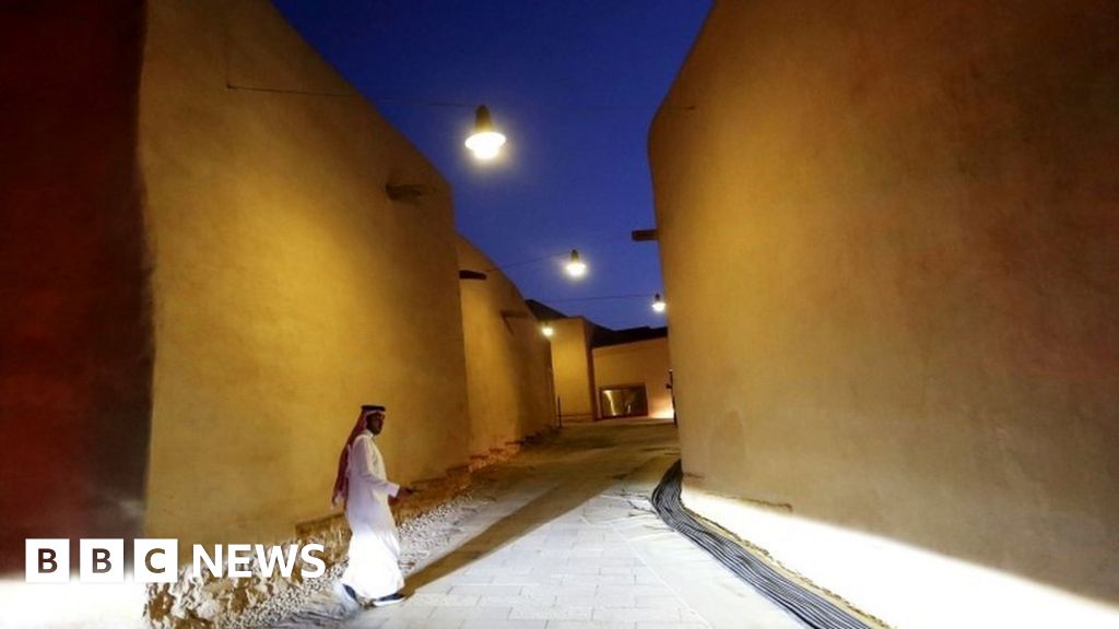 Saudi Arabia: unmarried foreign couples can now rent, hotel, room